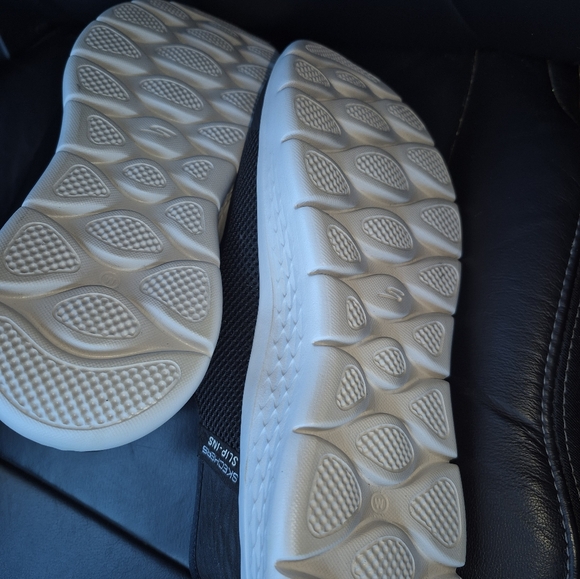 Skechers Slip Ins - Picture 6 of 7